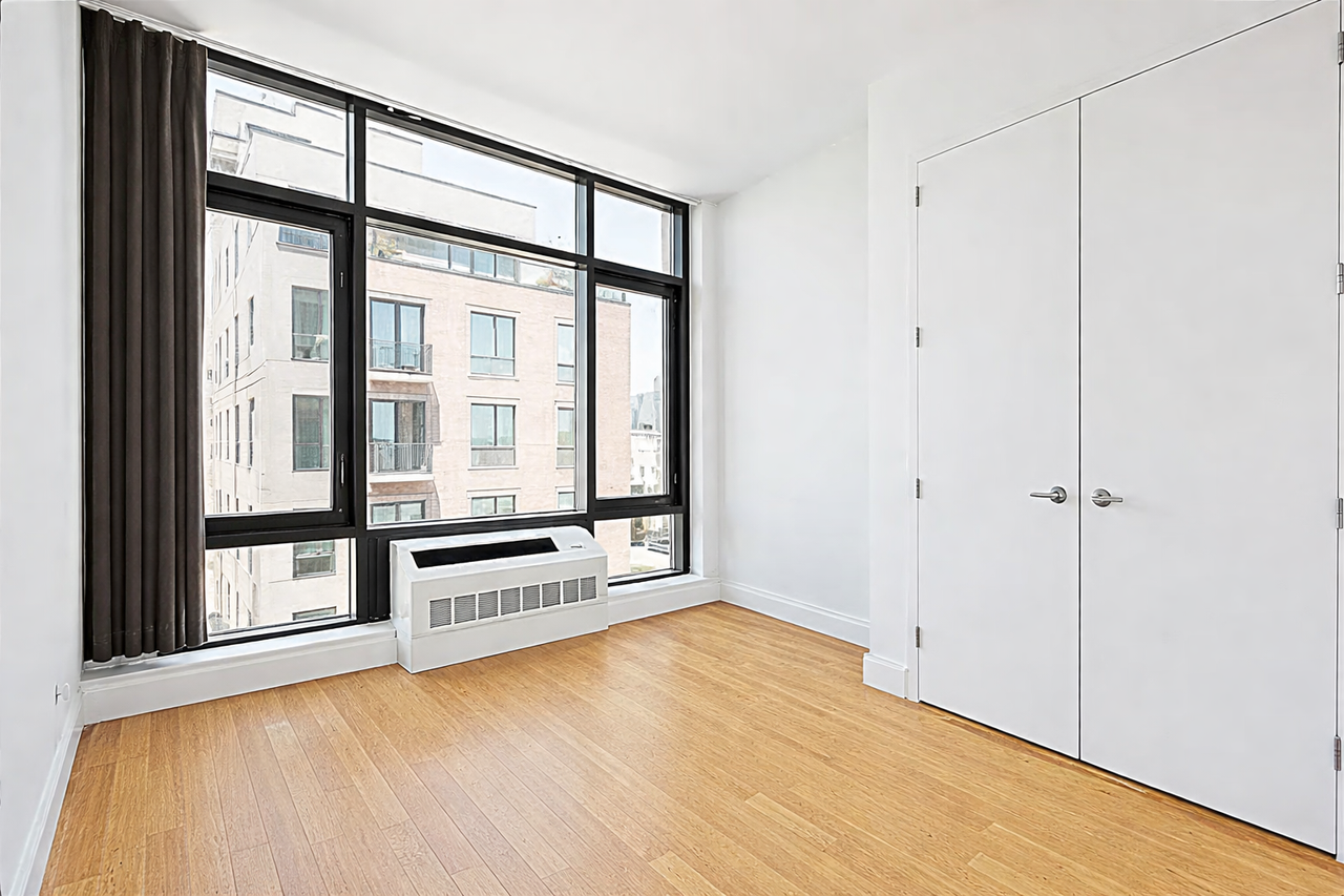 215 Green St #3A - Photo 5 of 5