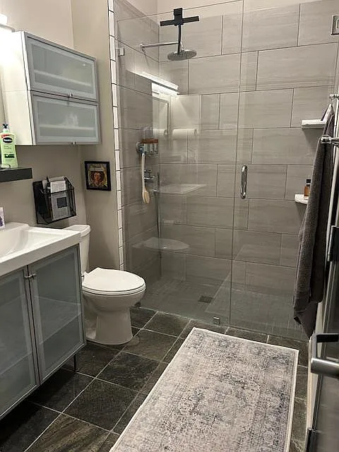 2114 G St - Photo 5 of 6