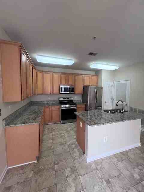 313 Cameron Station Blvd #102 - Photo 5 of 14