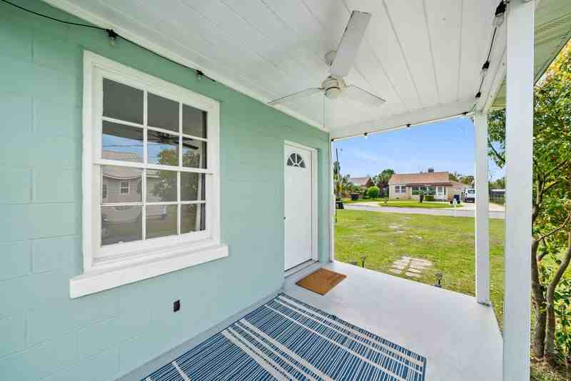 1114 Mckenzie Ave - Photo 3 of 20