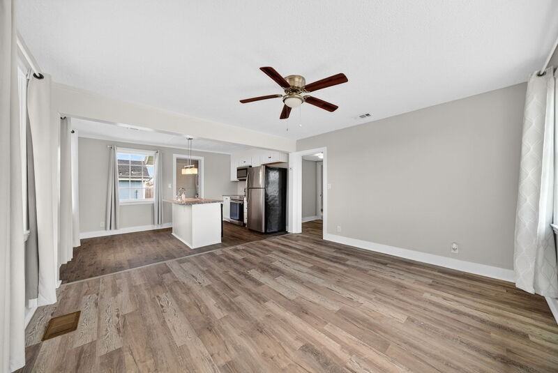 1114 Mckenzie Ave - Photo 4 of 20