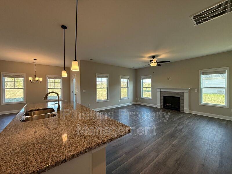 4732 Mastercraft Ct - Photo 6 of 42