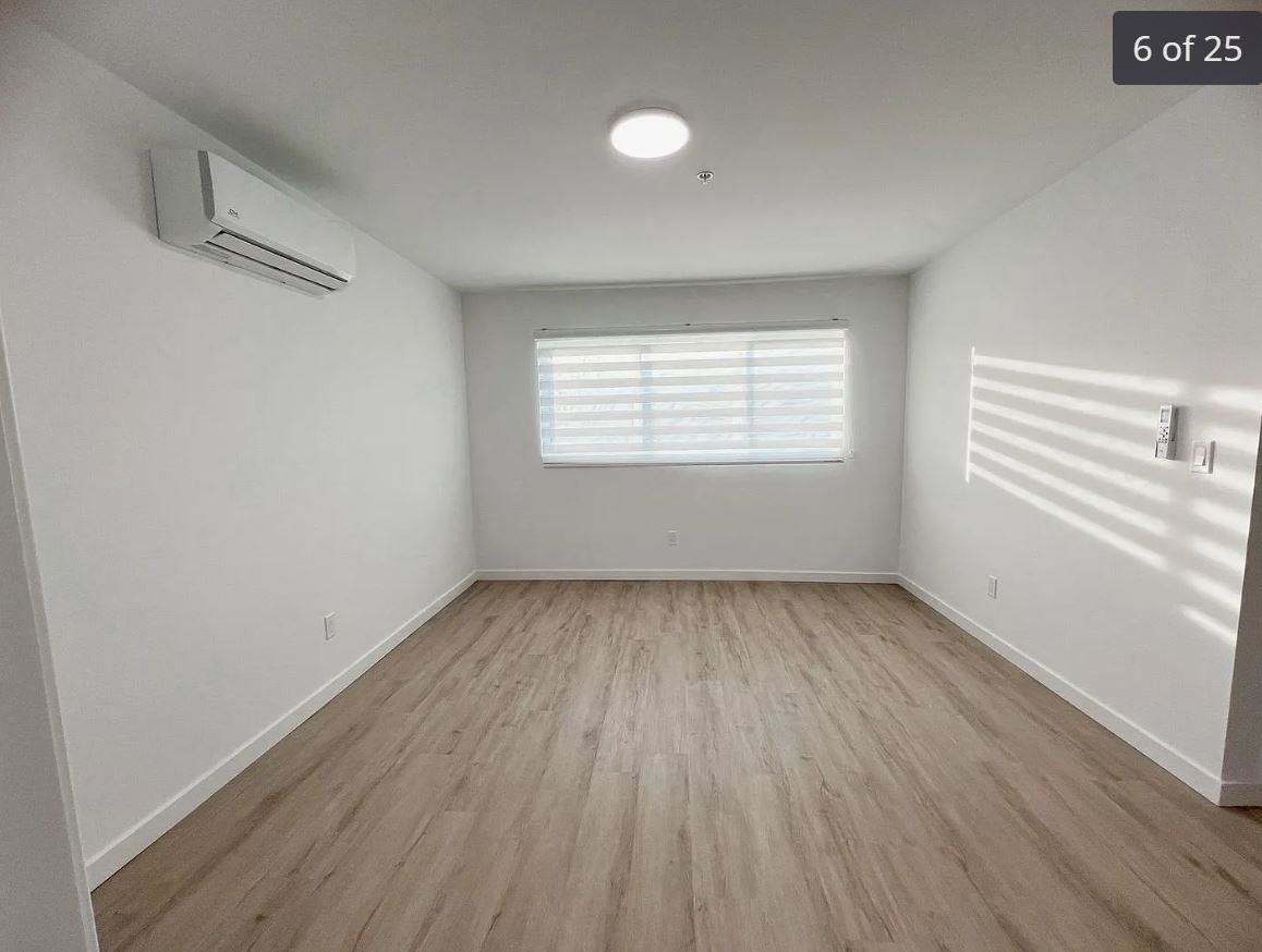 1577 N Fair Oaks Ave - Photo 4 of 11