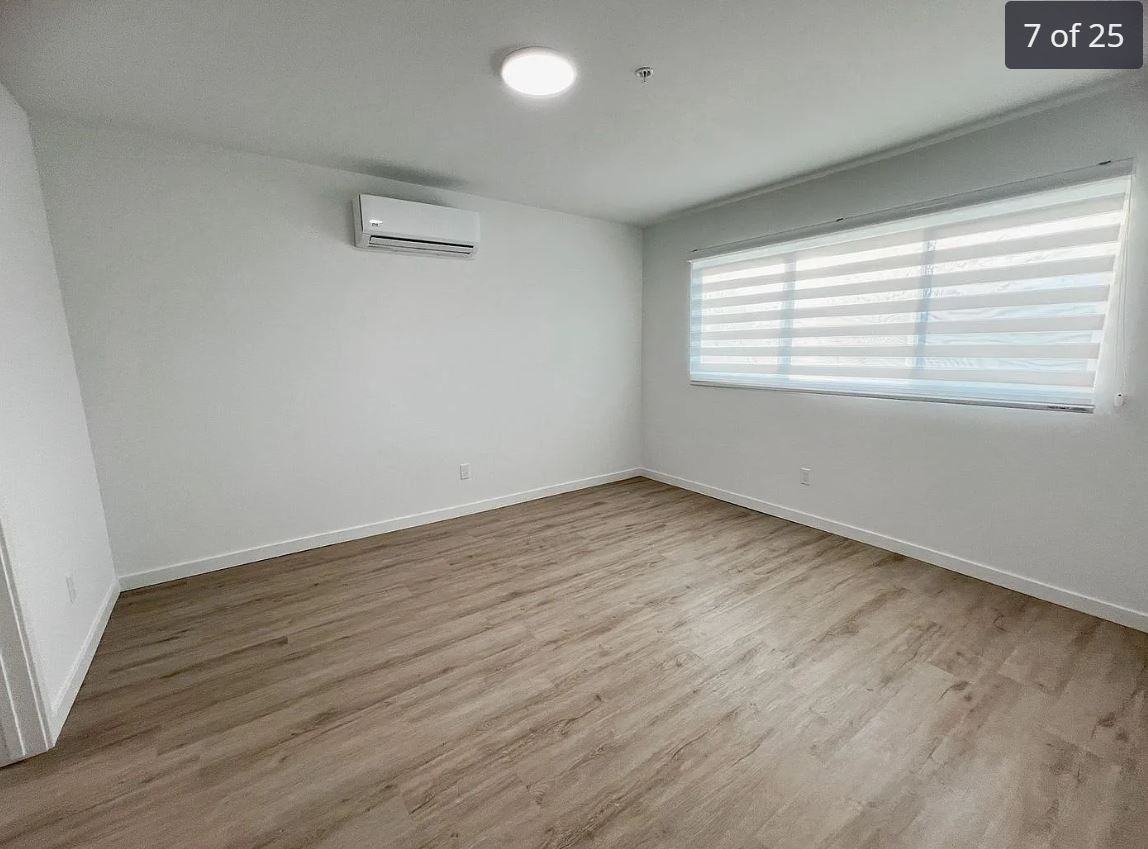 1577 N Fair Oaks Ave - Photo 5 of 11