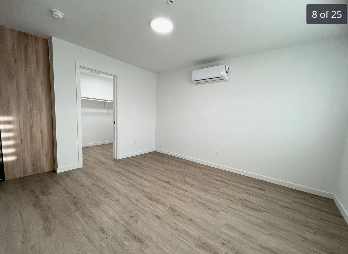 1577 N Fair Oaks Ave - Photo 7 of 11