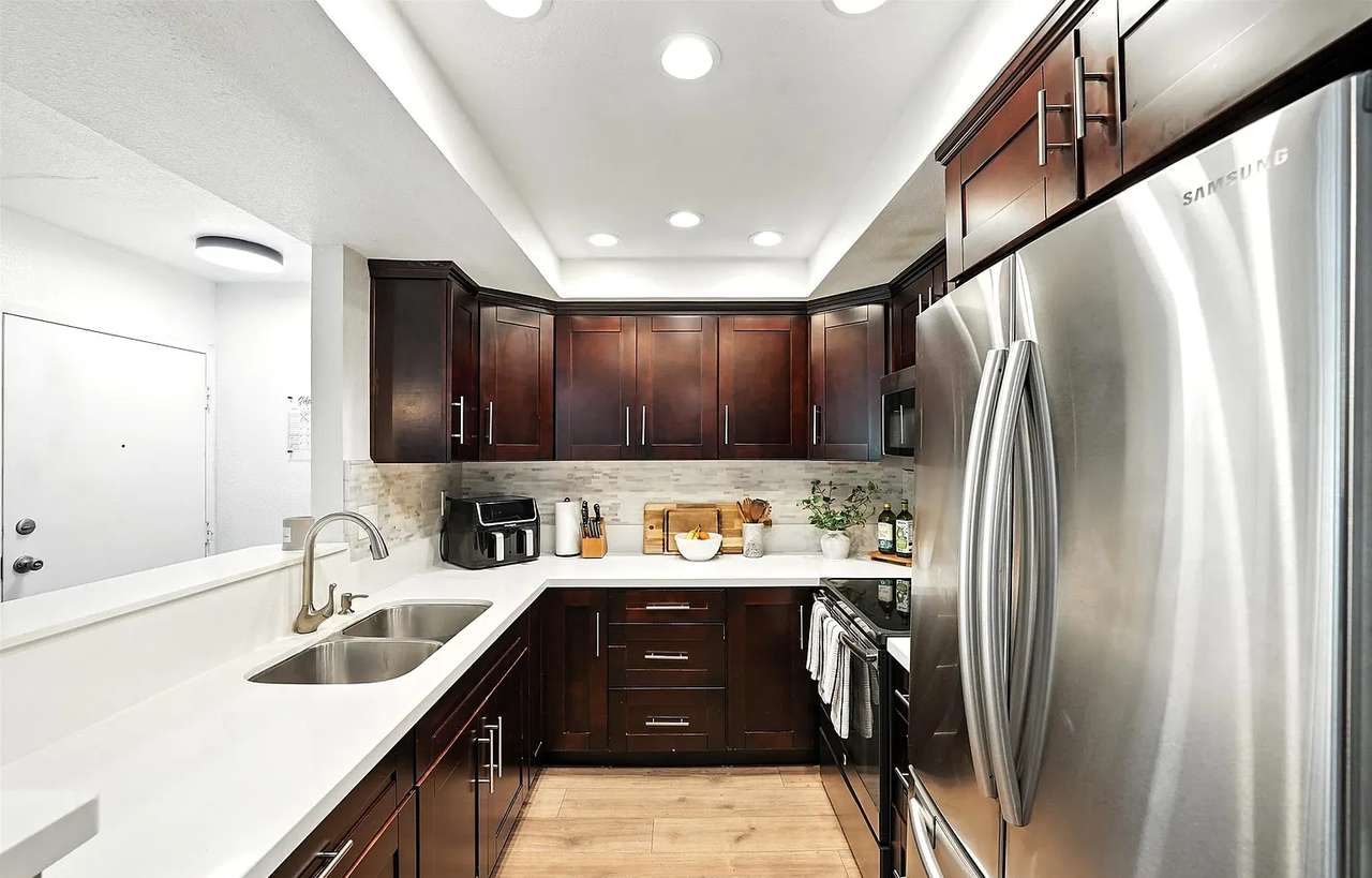 110 N 2nd Ave #40 - Photo 2 of 15