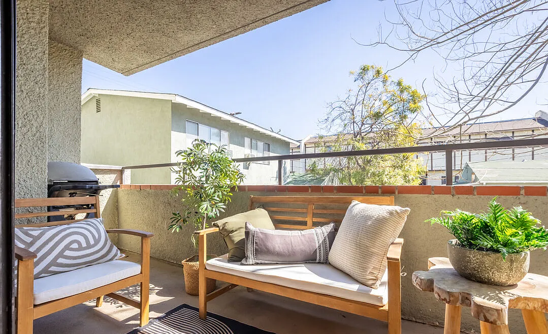 1809 Peyton Ave #114 - Photo 3 of 10