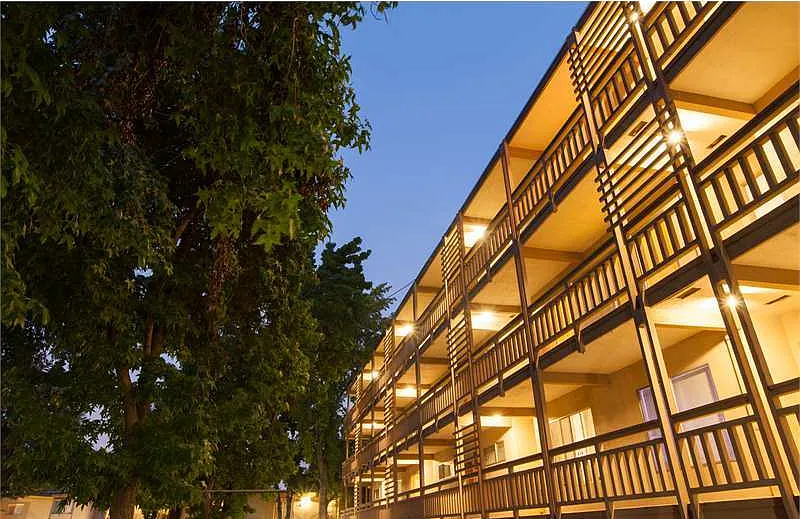 1515 Alta Glen Dr - Photo 4 of 10