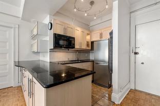 21 Beacon St #5T - Photo 1 of 1