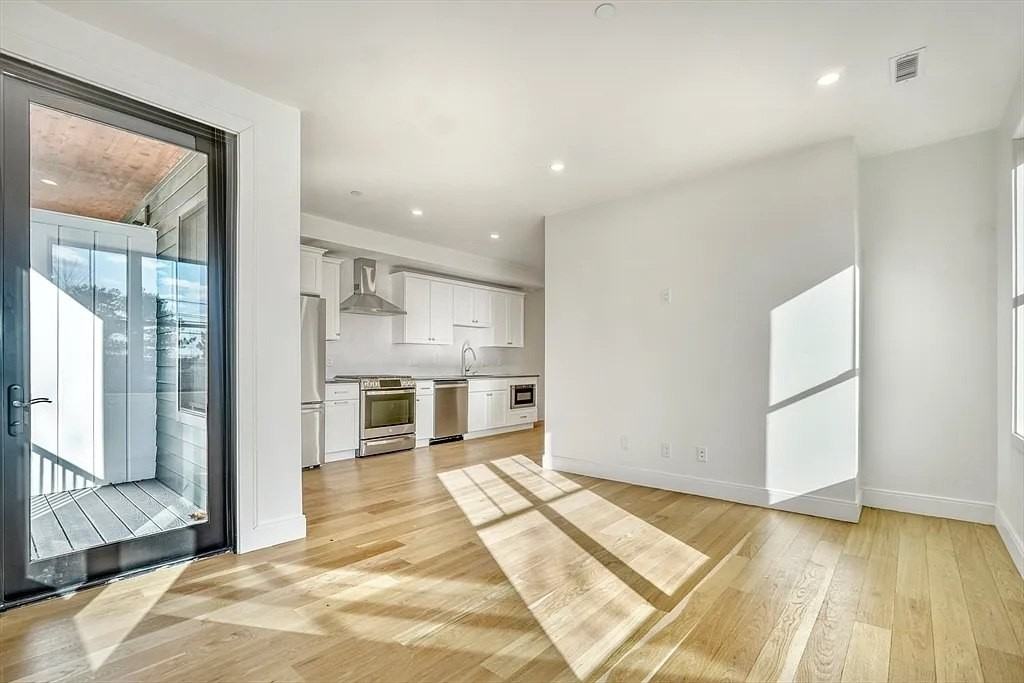 120 Moore St #202 - Photo 2 of 4