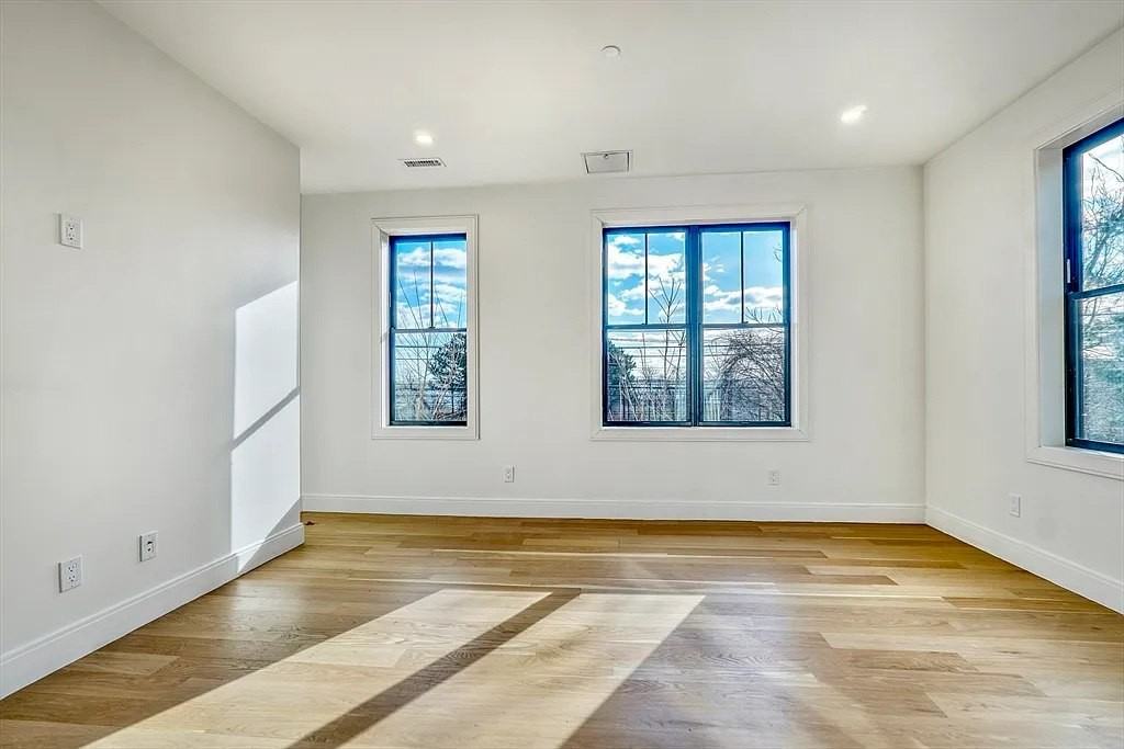 120 Moore St #202 - Photo 3 of 4