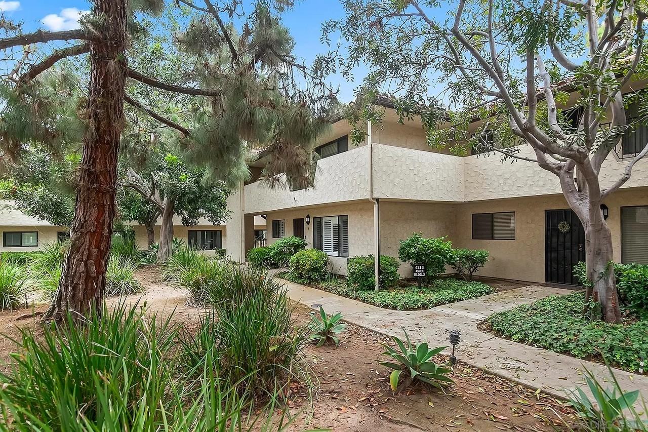 4215 Asher St - Photo 7 of 21