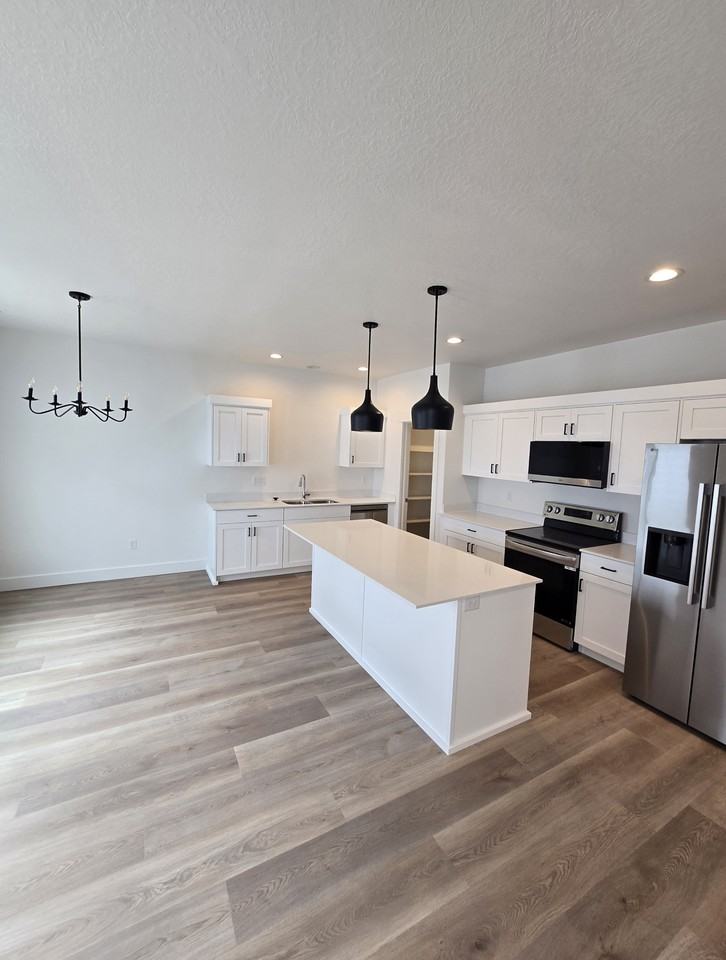 2071 Ws - Photo 3 of 14