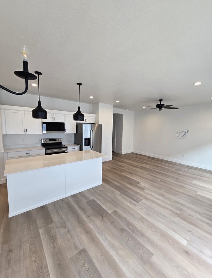 2071 Ws - Photo 4 of 14