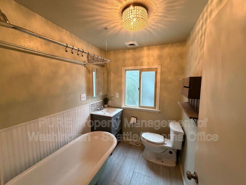 5215 53rd St W - Photo 5 of 12