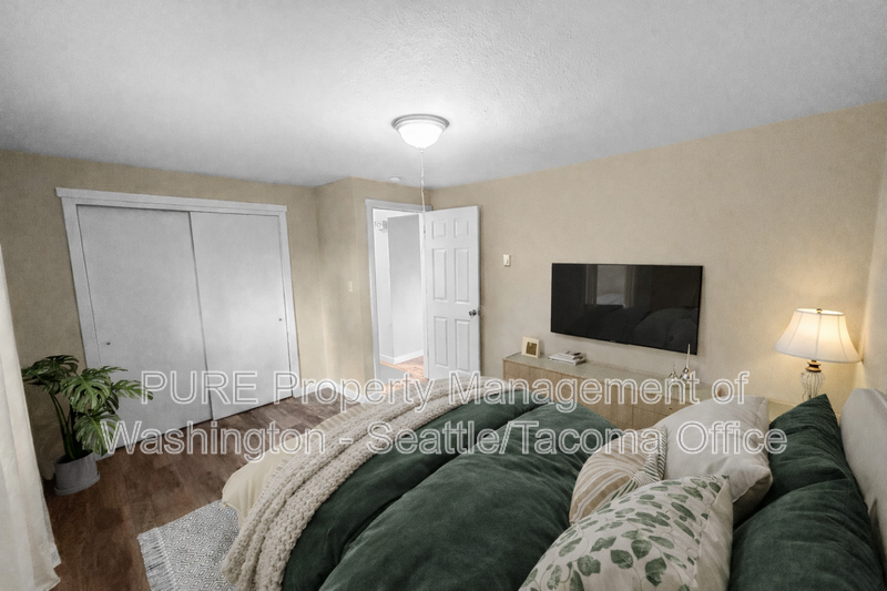 15501 Grant Ave Sw #3 - Photo 3 of 4