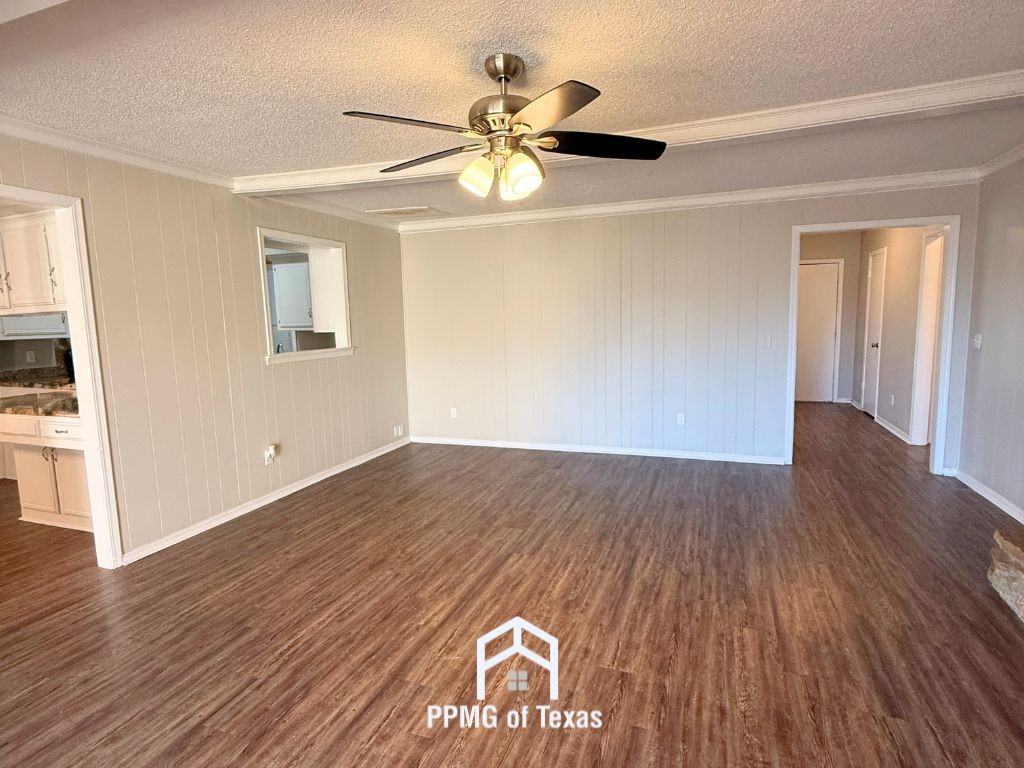 5301 Nw 108th Ter - Photo 2 of 23