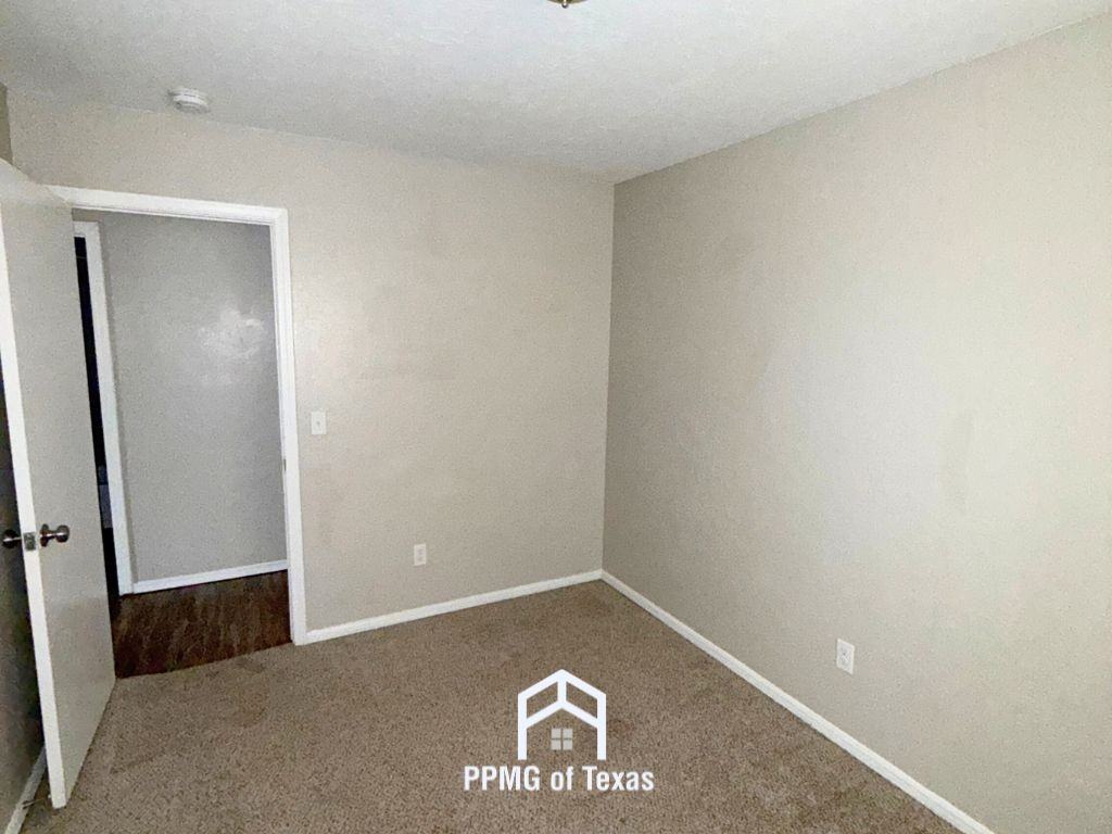 1321 N Christine Dr - Photo 7 of 20