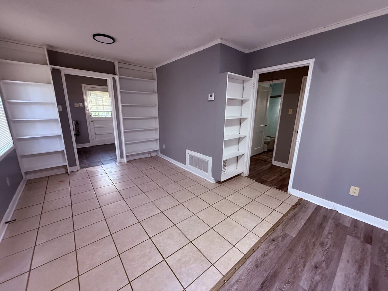 3742 Deerwood Cv - Photo 4 of 12