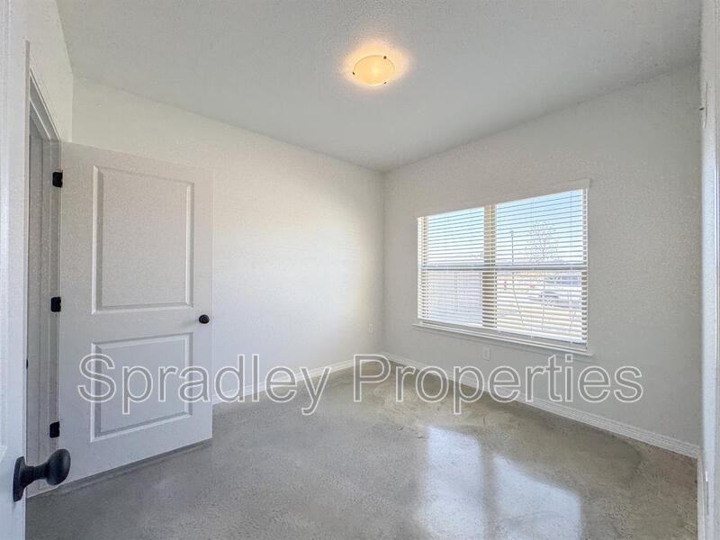 205 Juniper Dr Unit B - Photo 4 of 20