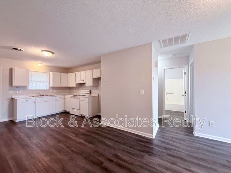 309 Ingram St #D - Photo 3 of 6