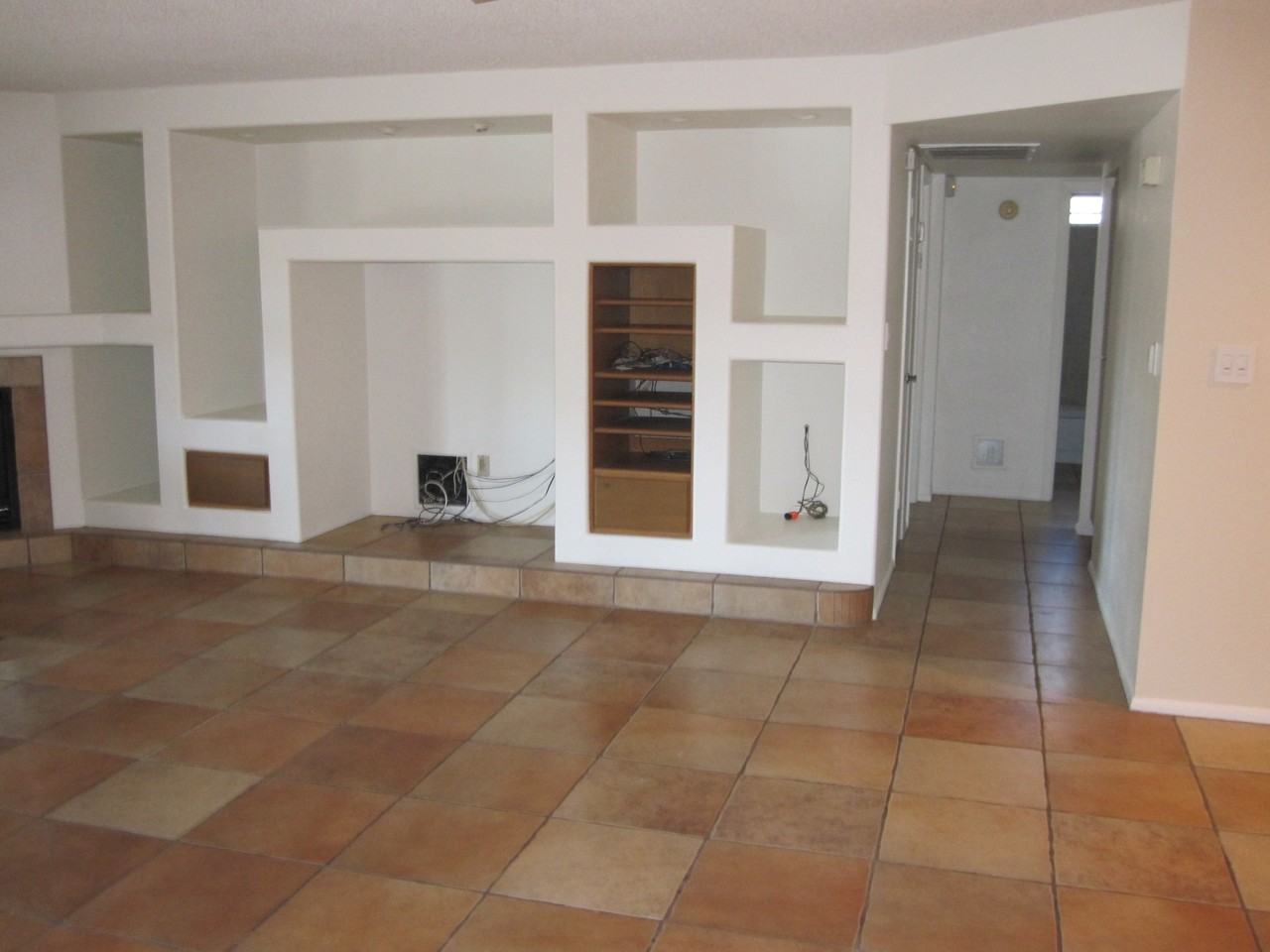 1028 E Paradise Ln - Photo 6 of 26