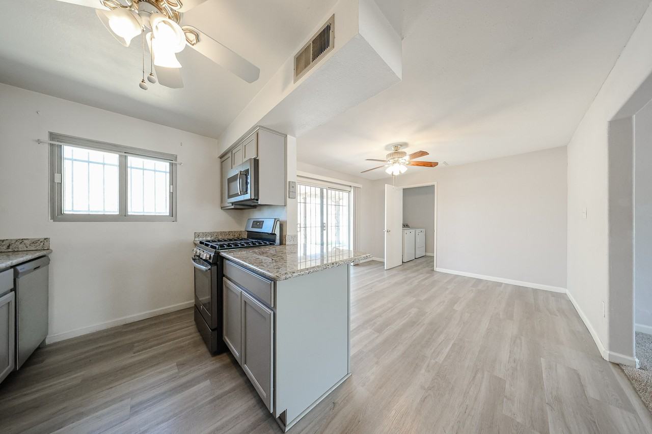 1246 E Marny Rd - Photo 5 of 35