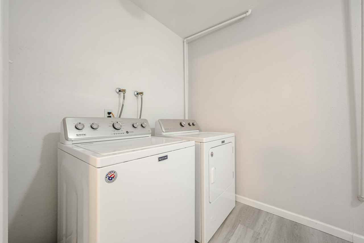 1246 E Marny Rd - Photo 7 of 35