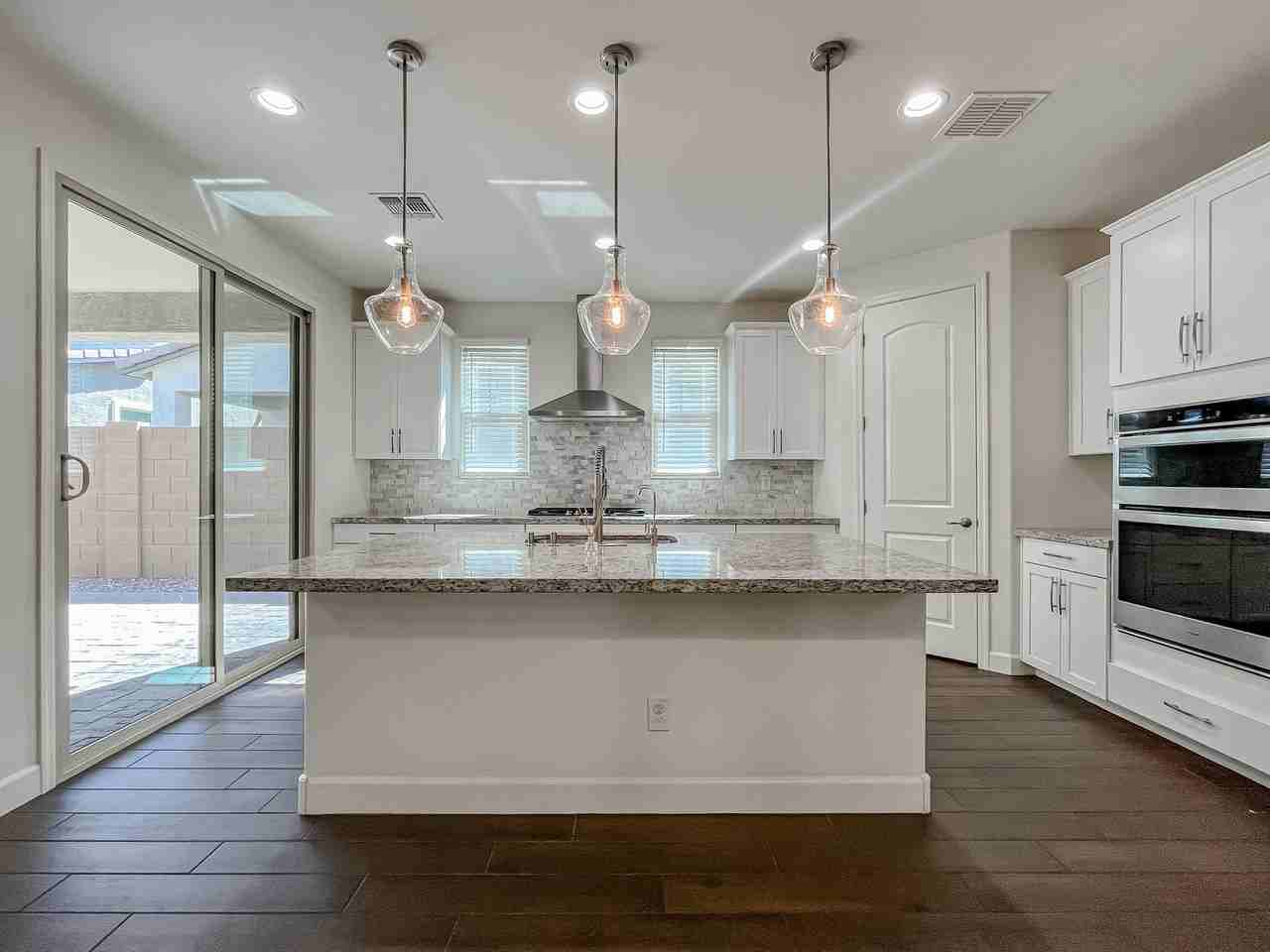 657 W Browning Pl - Photo 5 of 42