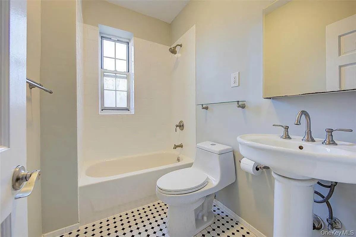 7915 35th Ave #EC - Photo 2 of 3