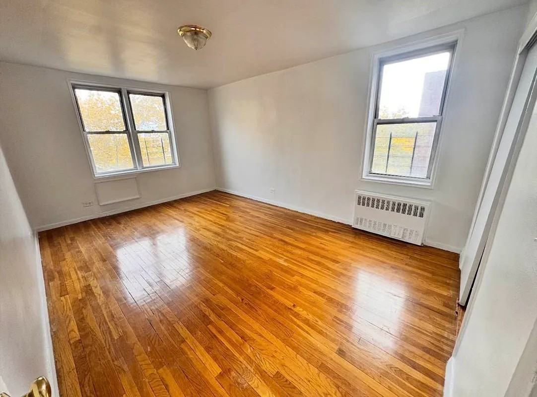 2170 University Ave #FR - Photo 2 of 3