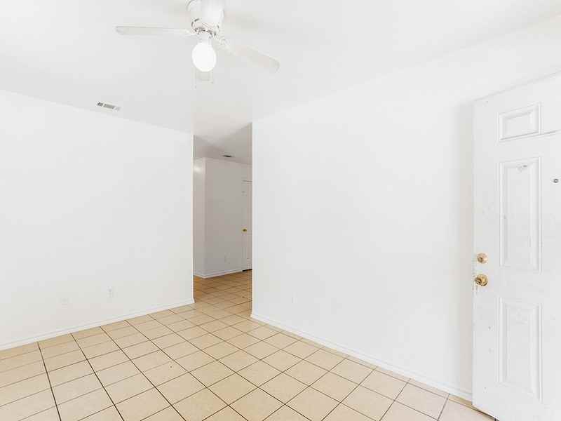 315 Isbell Rd - Photo 2 of 20