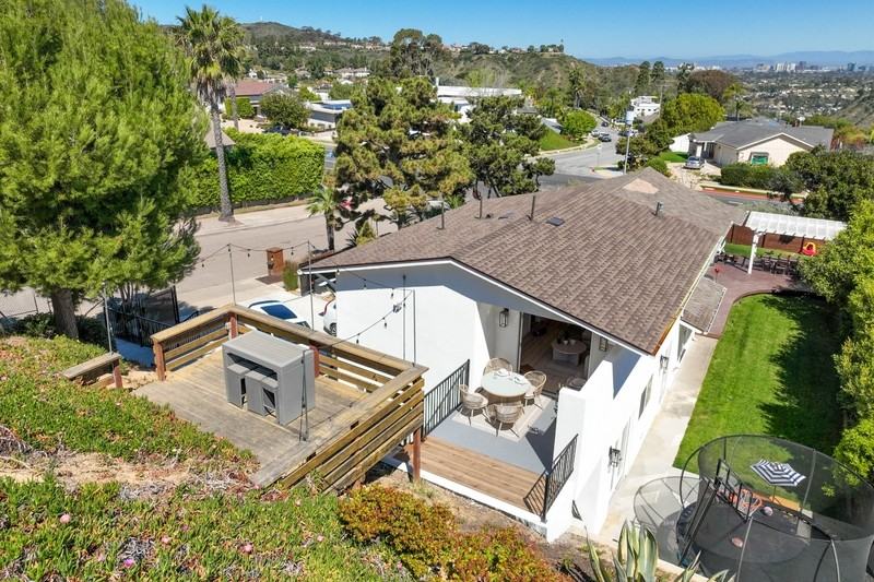 2691 Palomino Cir - Photo 2 of 34