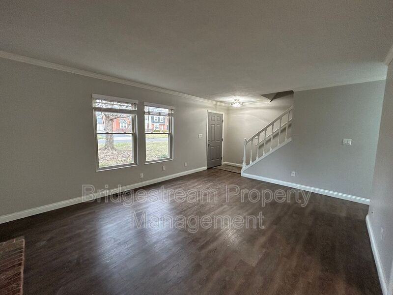 1076 Beryl Trl - Photo 3 of 18