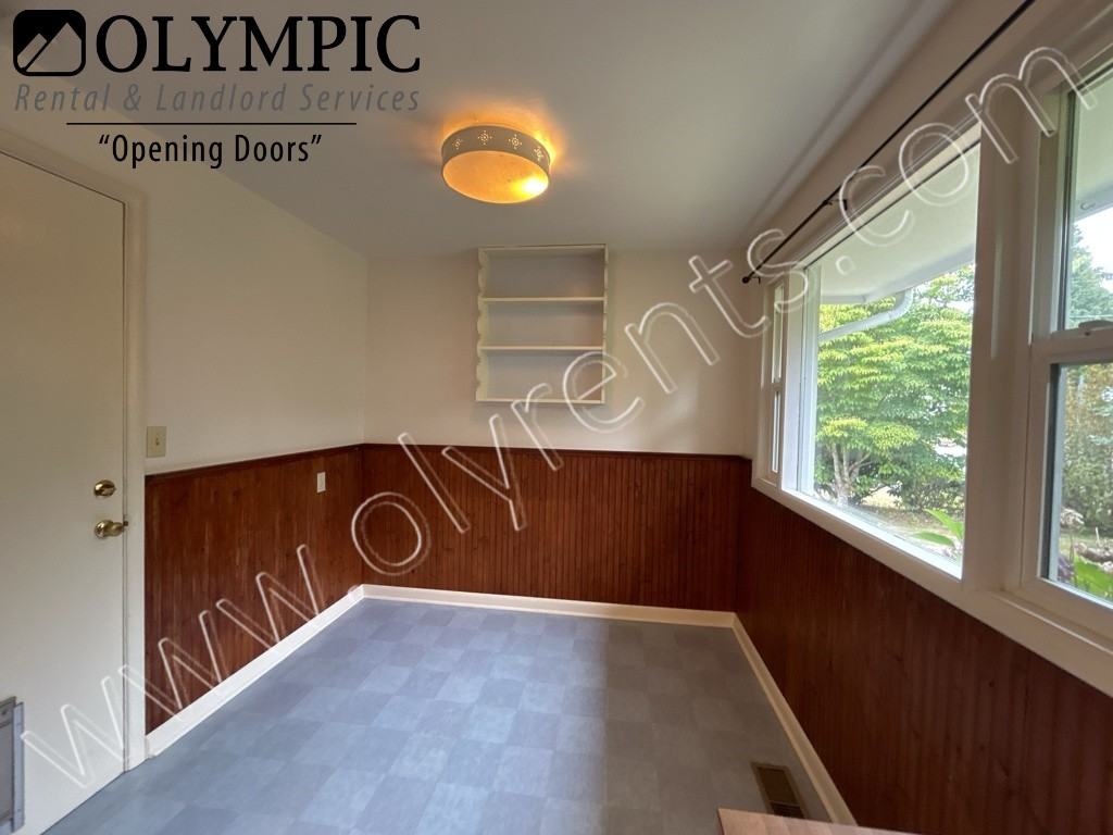 4002 Southglen Ave Se - Photo 7 of 24