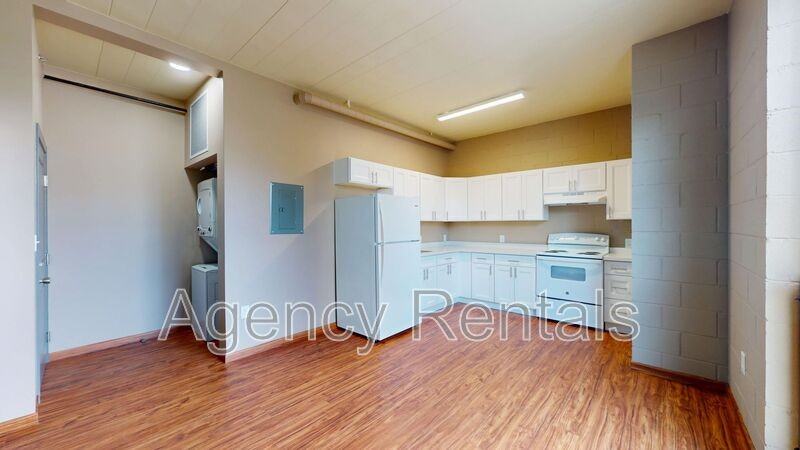 1407 Pensacola St #105 - Photo 2 of 18