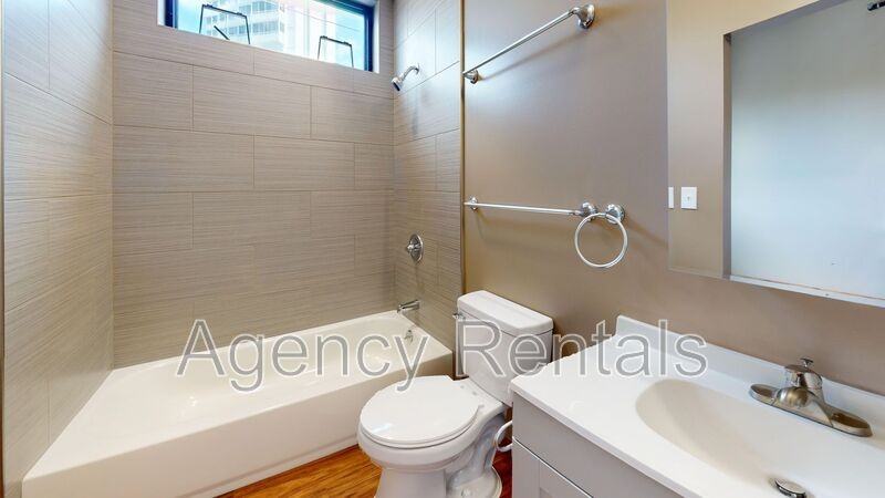 1407 Pensacola St #105 - Photo 3 of 18