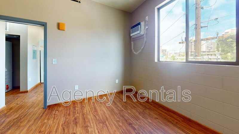 1407 Pensacola St #105 - Photo 4 of 18