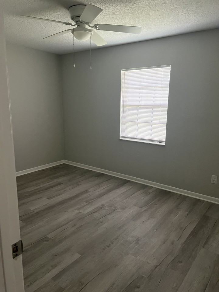 37235 Orange Valley Ln #5 - Photo 5 of 10