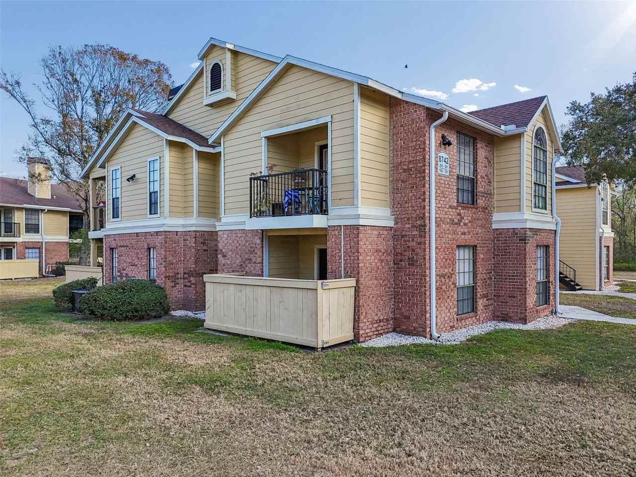 8742 Mallard Reserve Dr #105 - Photo 6 of 48