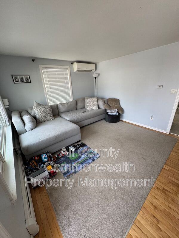 26 Tiverton Ave - Photo 2 of 13