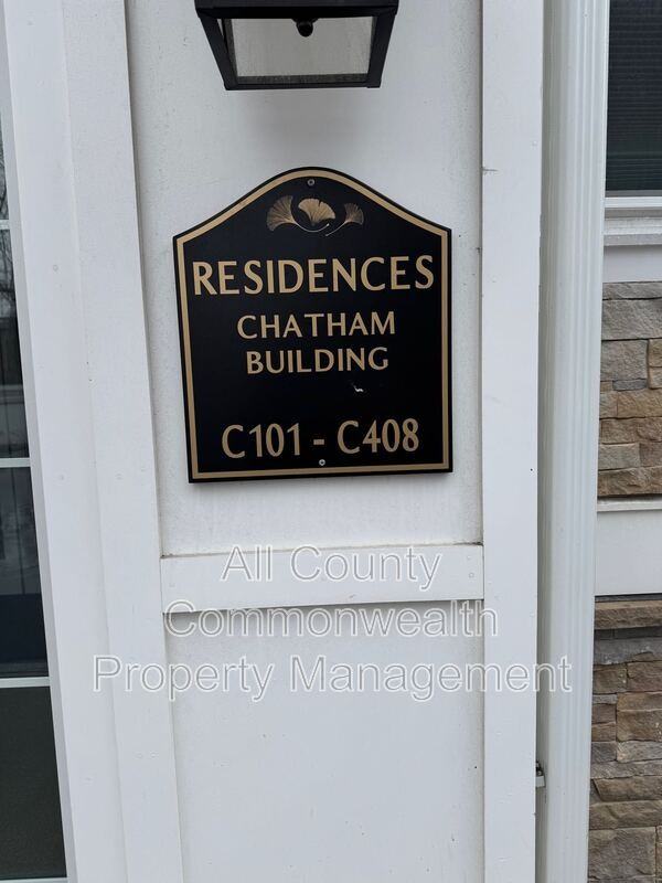 320 Middlesex Ave #C404 - Photo 3 of 20