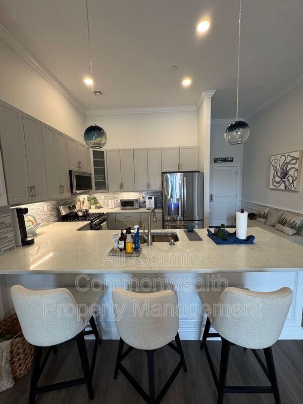 320 Middlesex Ave #C404 - Photo 7 of 20