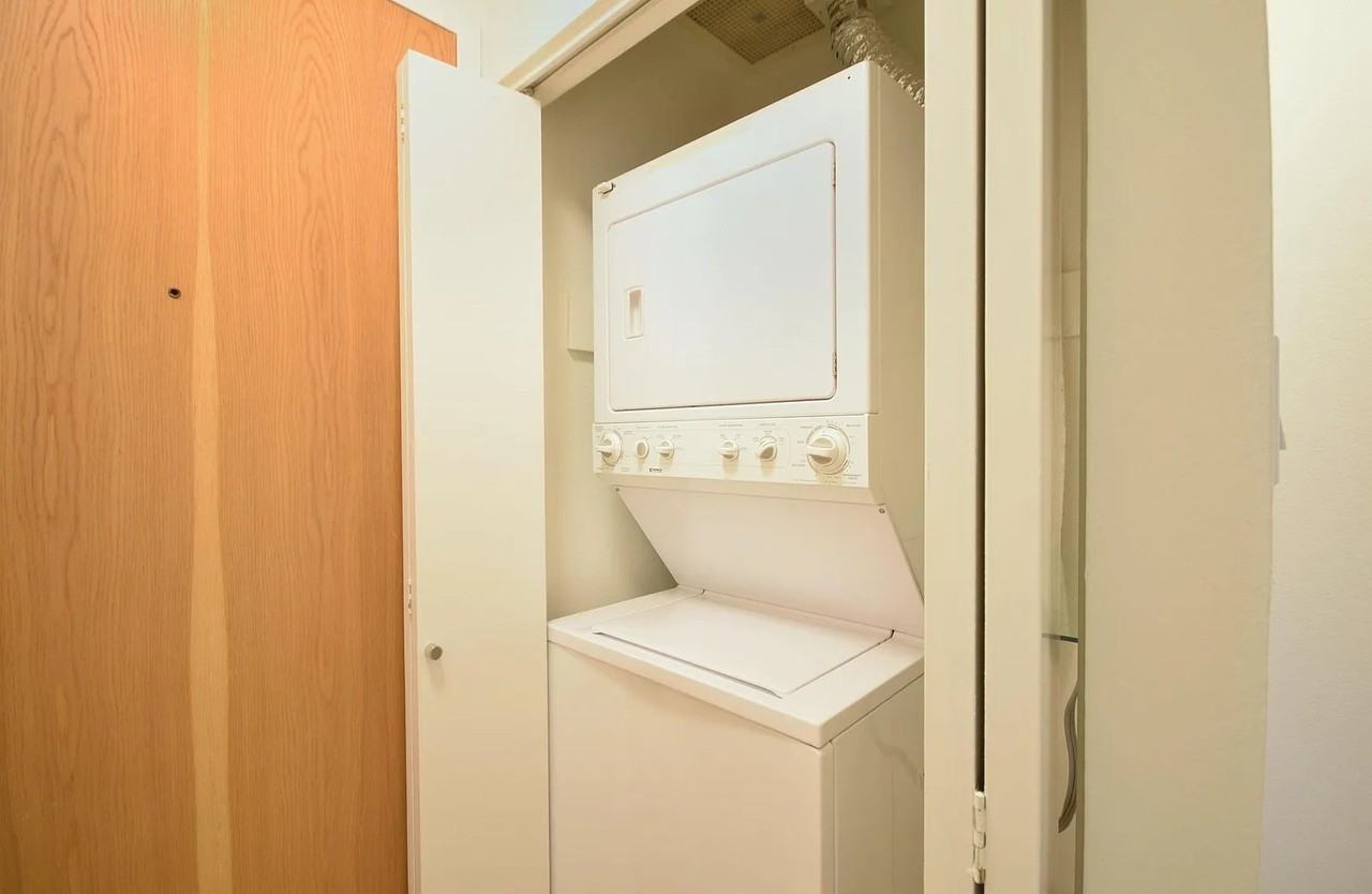 101 Lombard St - Photo 7 of 7