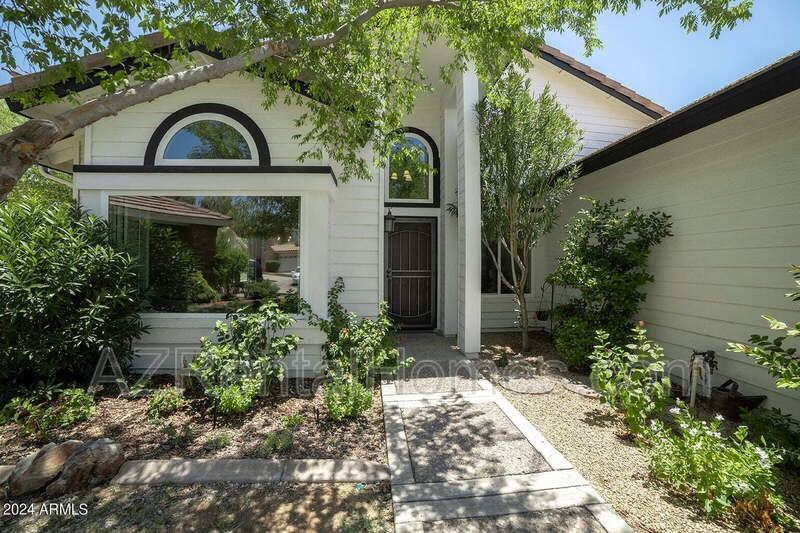 16023 N 48th Pl - Photo 4 of 31