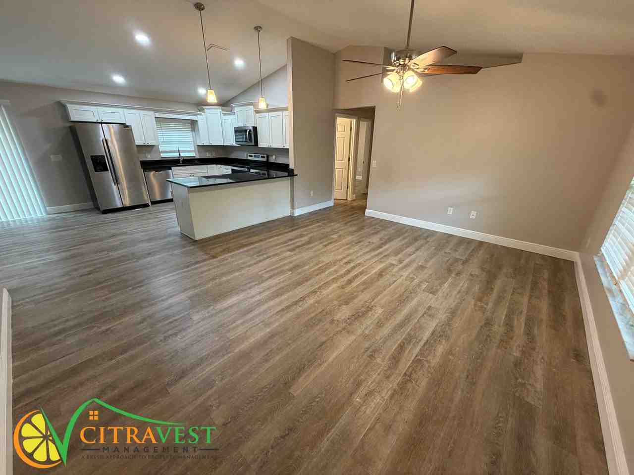 8006 N Voyager Dr - Photo 2 of 14