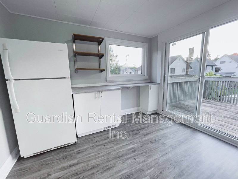 60 Secord St #1 - Photo 3 of 12