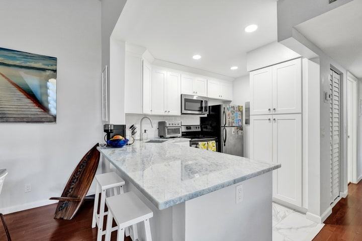 1008 Green Pine Boulevard #D3 - Photo 4 of 9