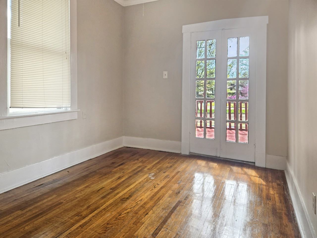 1534 N Parkway #2 - Photo 4 of 16