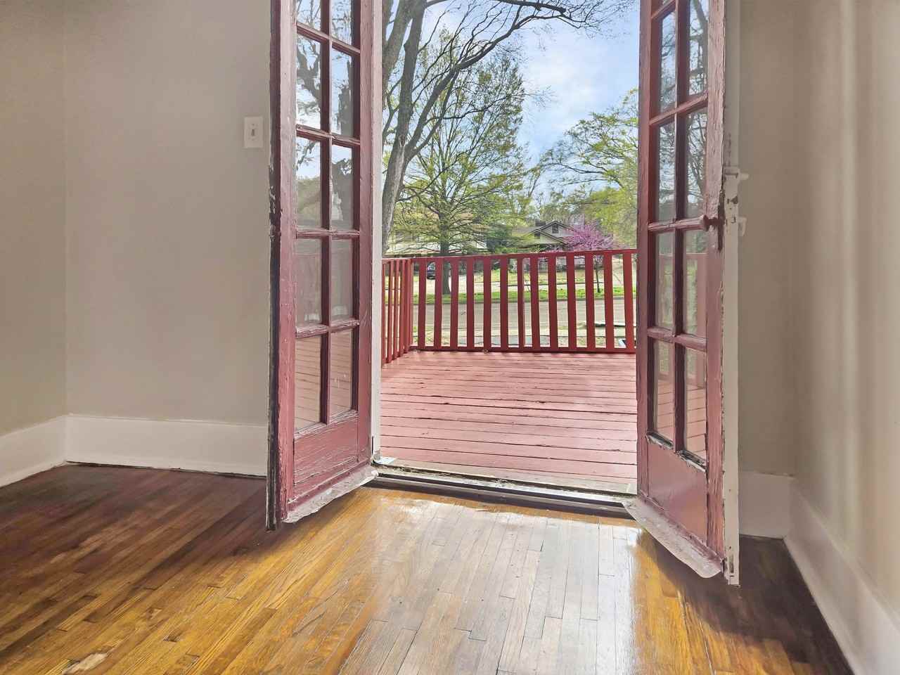 1534 N Parkway #2 - Photo 5 of 16